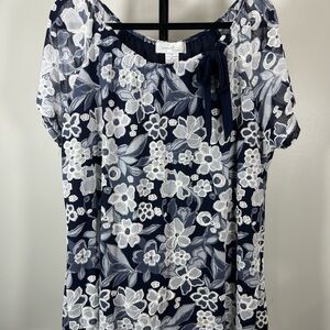 Emma & Olive Navy and White Floral Blouse